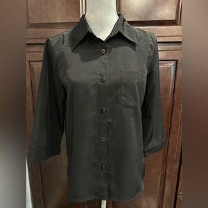 Susan Graver Style black button down shirt size small